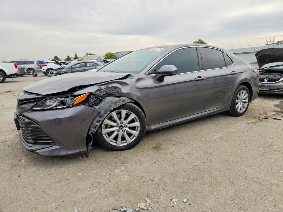 2018 TOYOTA CAMRY LE - 1