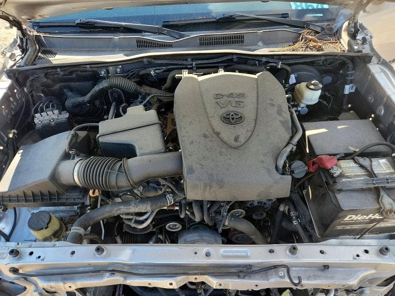 2018 TOYOTA TACOMA SR5 V6 11