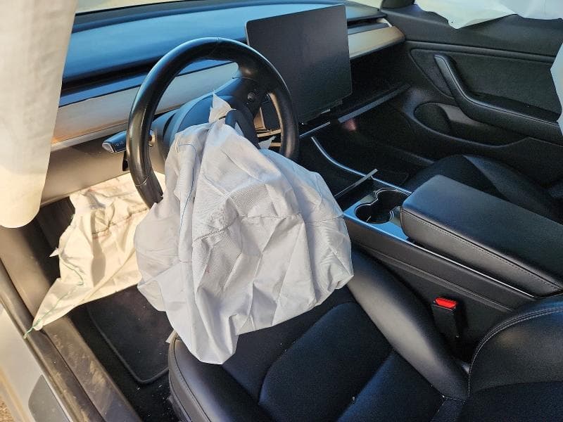2018 TESLA MODEL 3 8