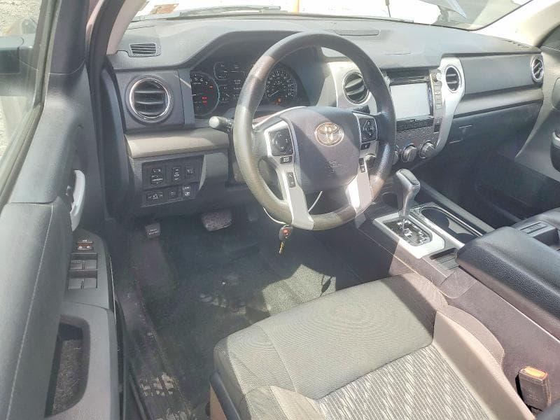 2018 TOYOTA TUNDRA SR5 8