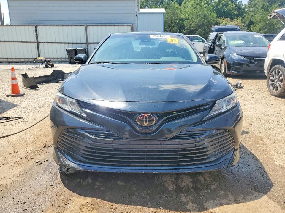 2020 TOYOTA CAMRY LE 5