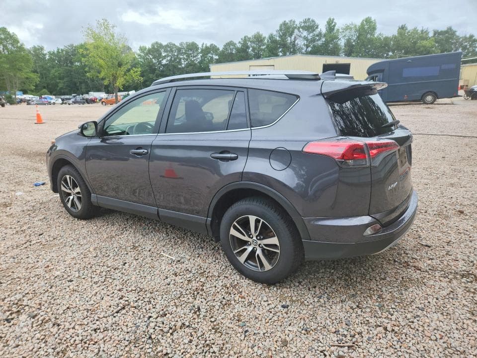 2017 TOYOTA RAV4 XLE 2