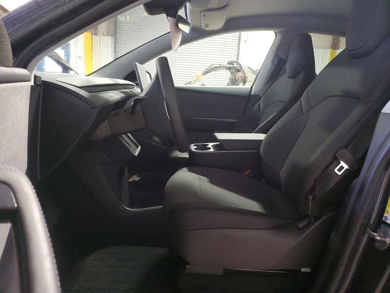 2026 TESLA MODEL Y 7