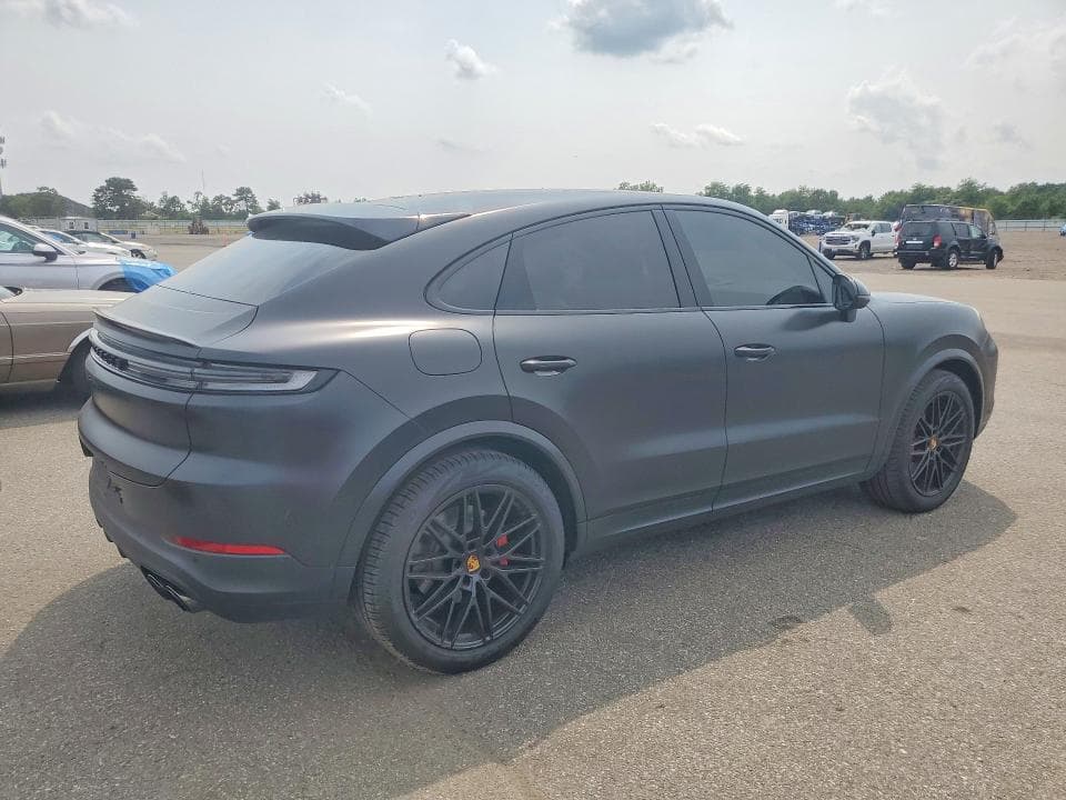 2024 PORSCHE CAYENNE COUPE 3