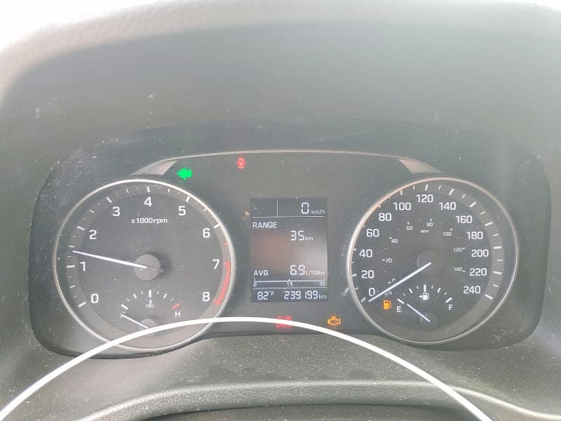 2017 HYUNDAI ELANTRA SE 9