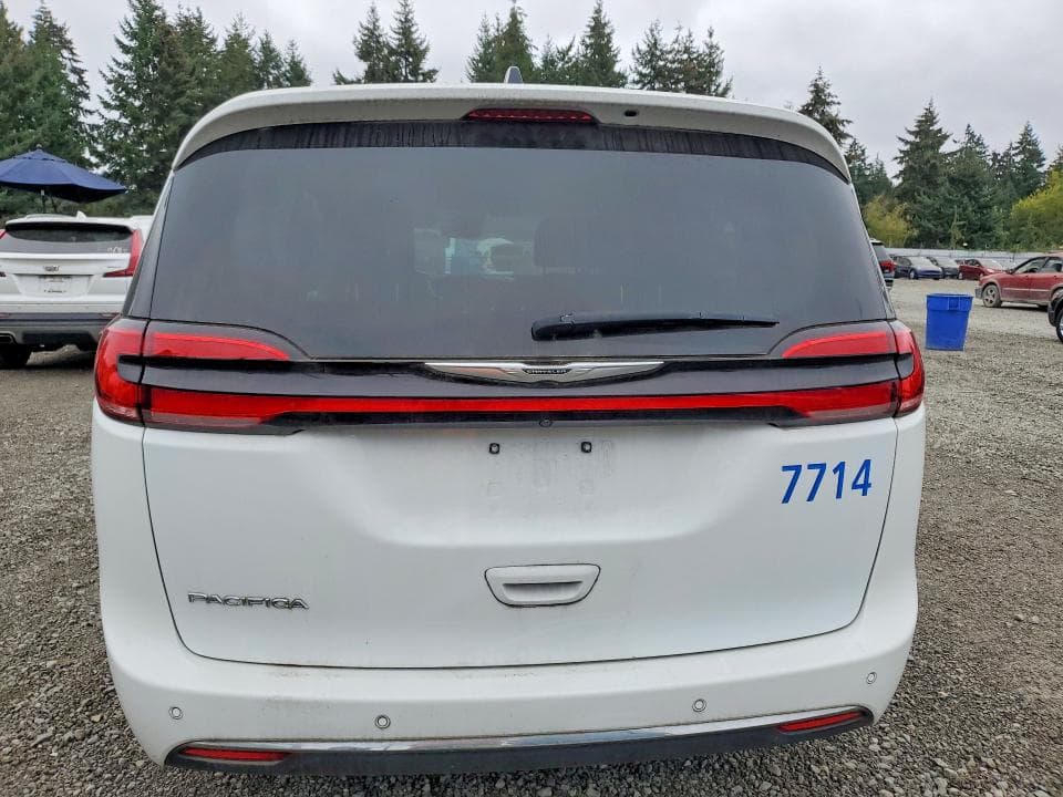 2023 CHRYSLER PACIFICA TOURING L 6