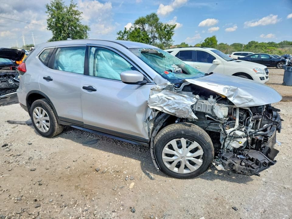 2017 NISSAN ROGUE S 4