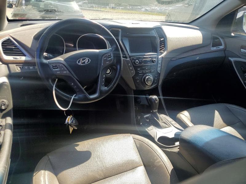 2018 HYUNDAI SANTA FE SE 8