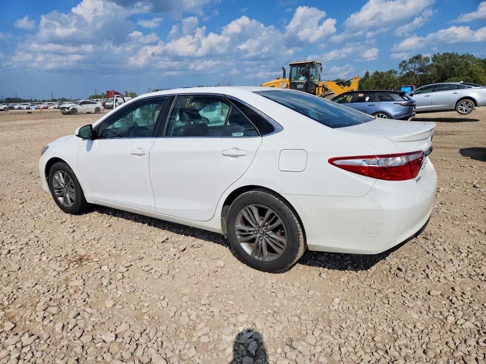 2017 TOYOTA CAMRY SE 2