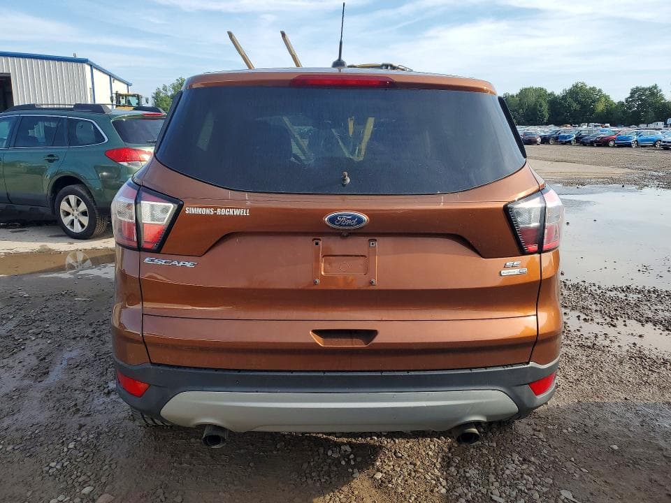 2017 FORD ESCAPE SE 6