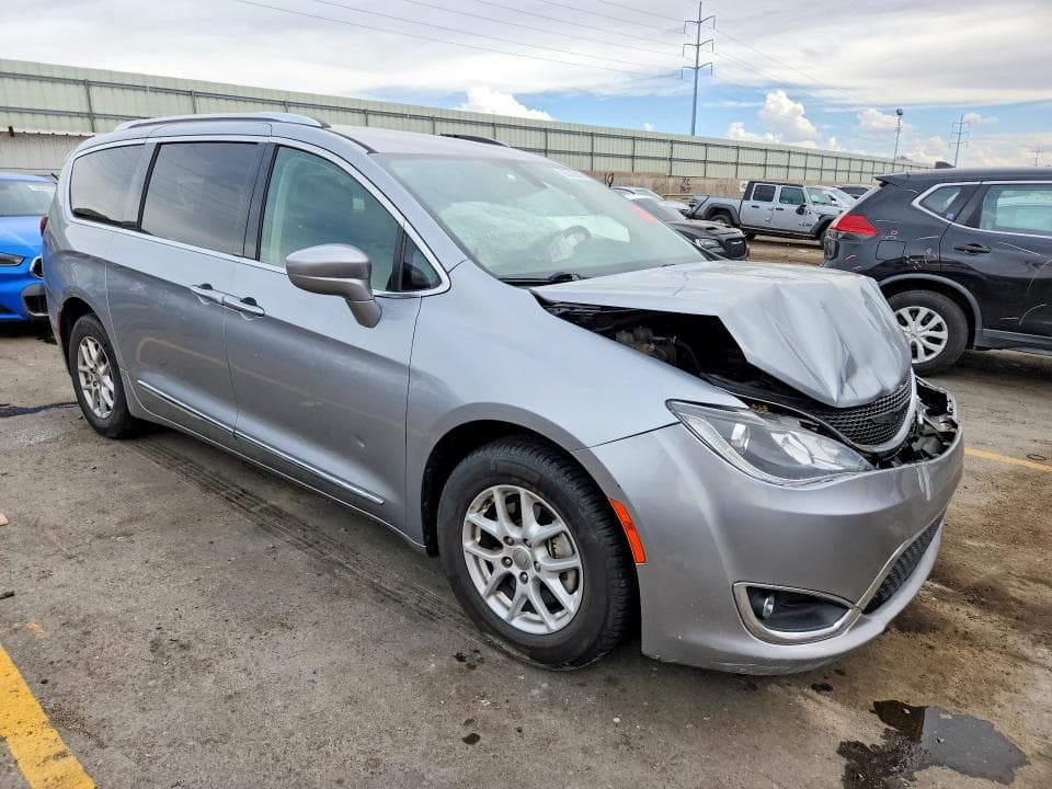 2020 CHRYSLER PACIFICA TOURING L 4