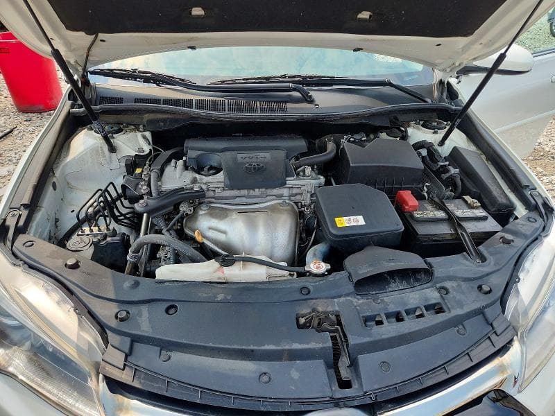 2017 TOYOTA CAMRY SE 11