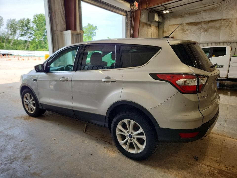 2017 FORD ESCAPE SE 2
