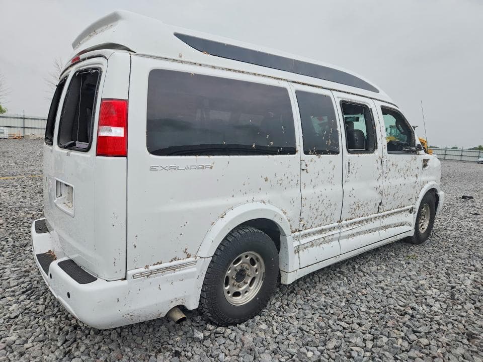 2017 GMC SAVANA G2500 3