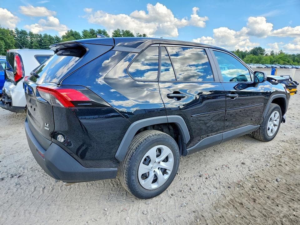 2023 TOYOTA RAV4 LE 3