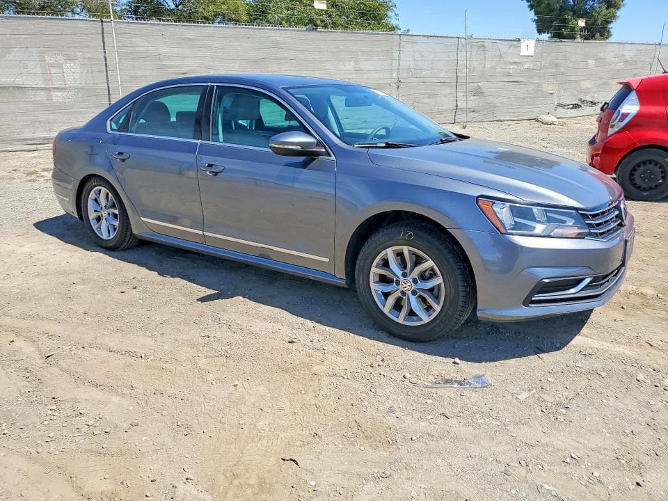 2017 VOLKSWAGEN PASSAT S 4