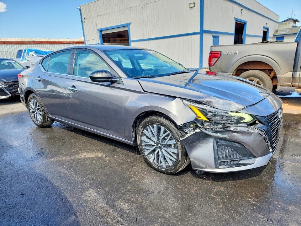 2025 NISSAN ALTIMA SV 4