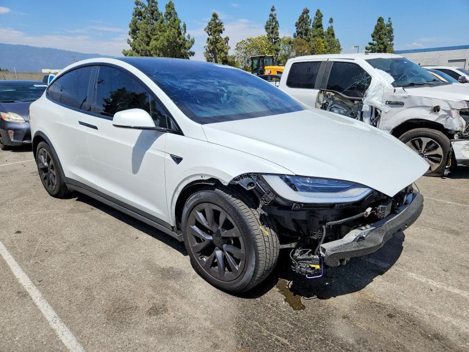 2023 TESLA MODEL X 4