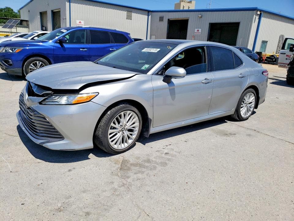 2018 TOYOTA CAMRY XLE - 1