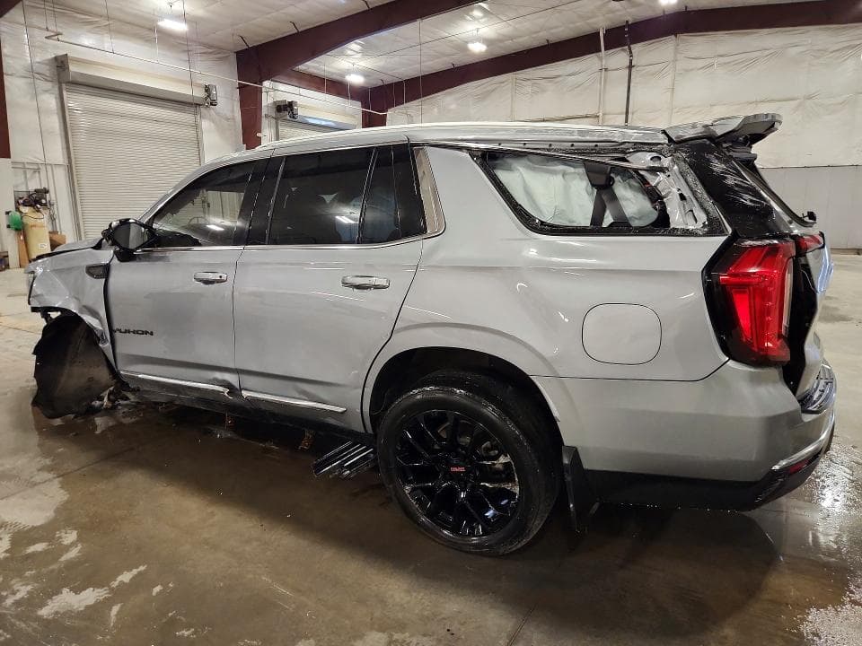 2023 GMC YUKON SLT 2