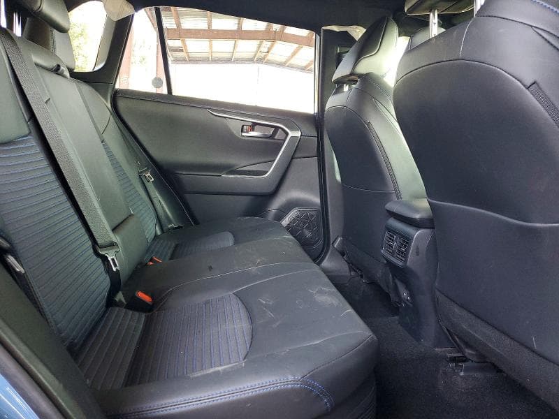 2025 TOYOTA RAV4 XSE 10