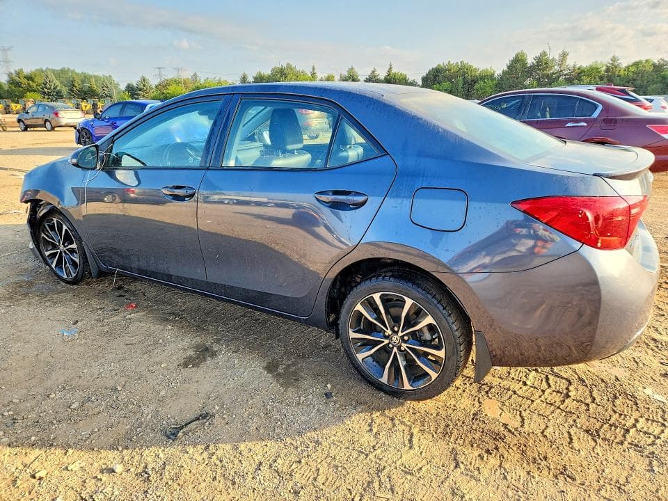 2017 TOYOTA COROLLA SE 2