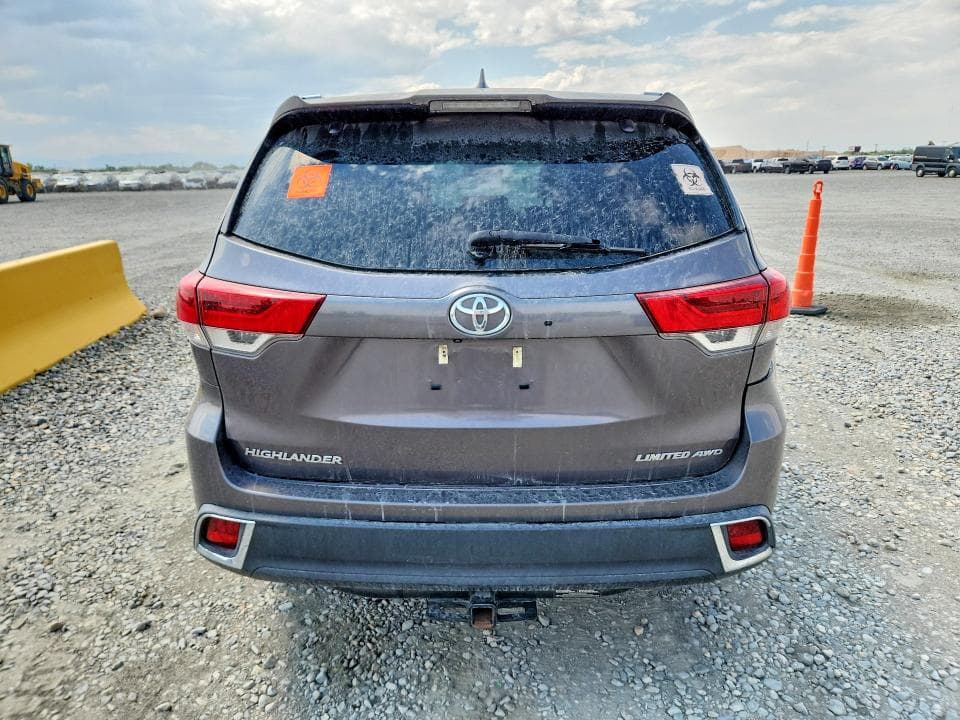2019 TOYOTA HIGHLANDER LIMITED 6