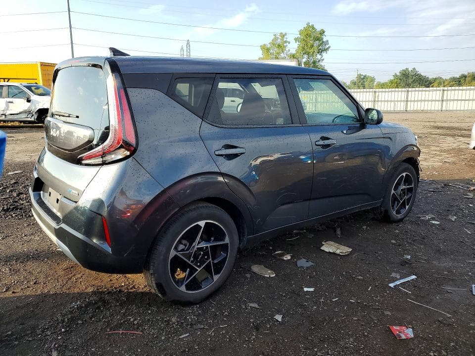 2023 KIA SOUL EX 3