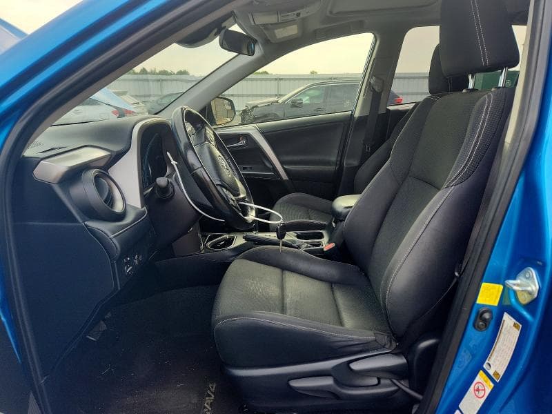 2017 TOYOTA RAV4 XLE 7
