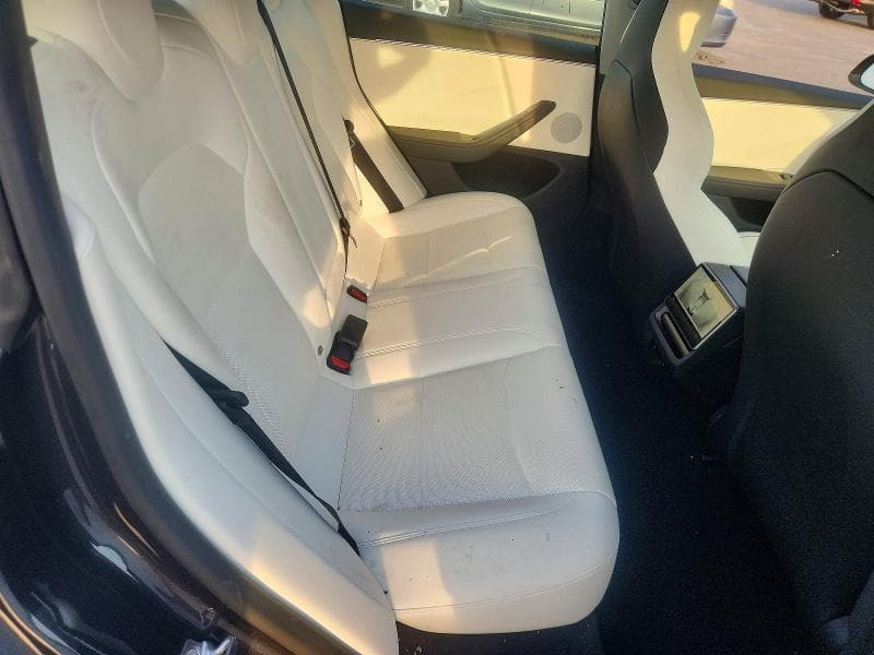 2025 TESLA MODEL 3 10