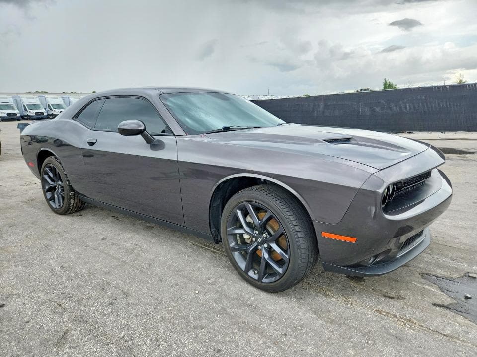 2023 DODGE CHALLENGER SXT 4