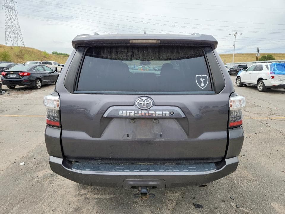 2017 TOYOTA 4RUNNER SR5 6