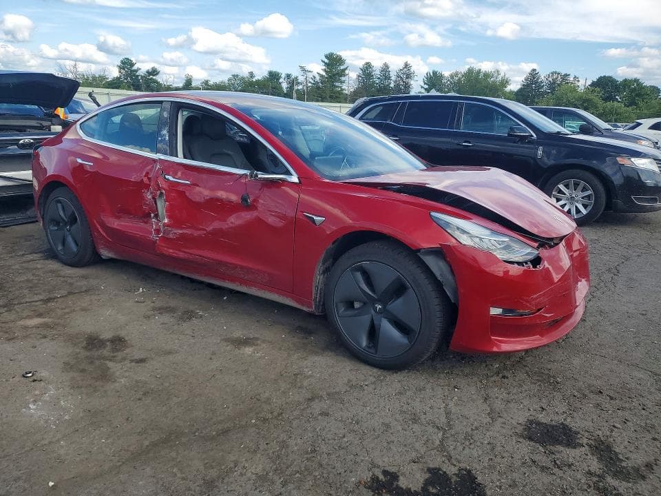 2018 TESLA MODEL 3 4