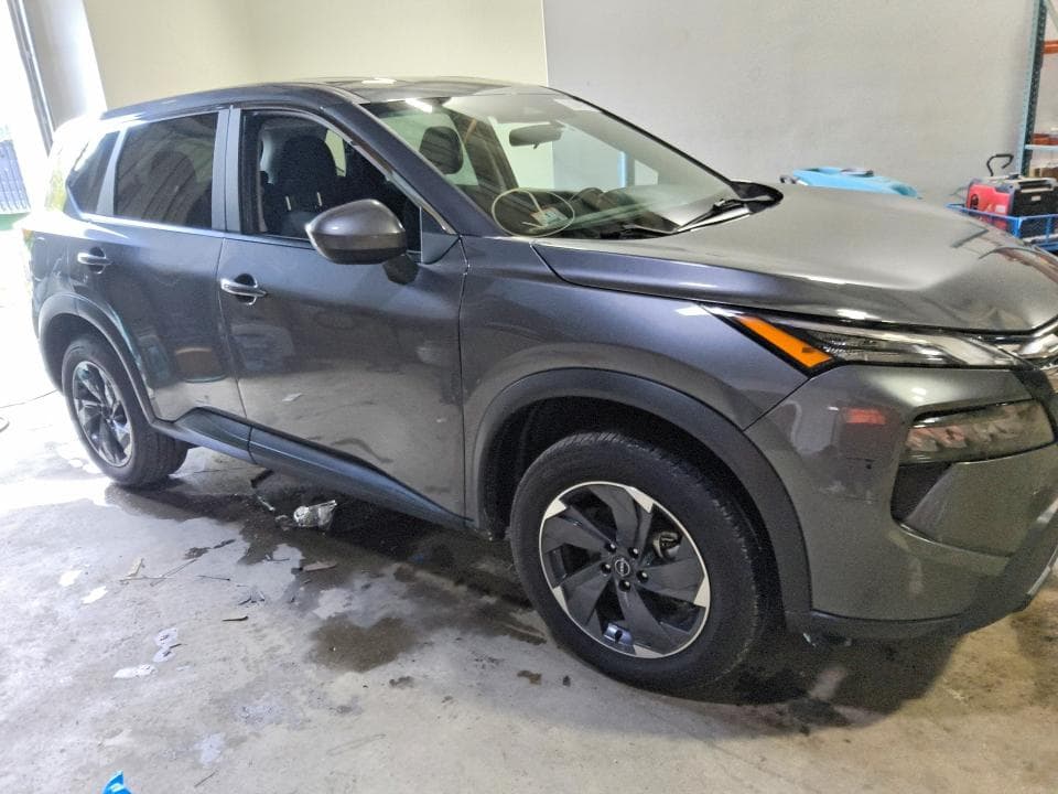 2024 NISSAN ROGUE SV 4