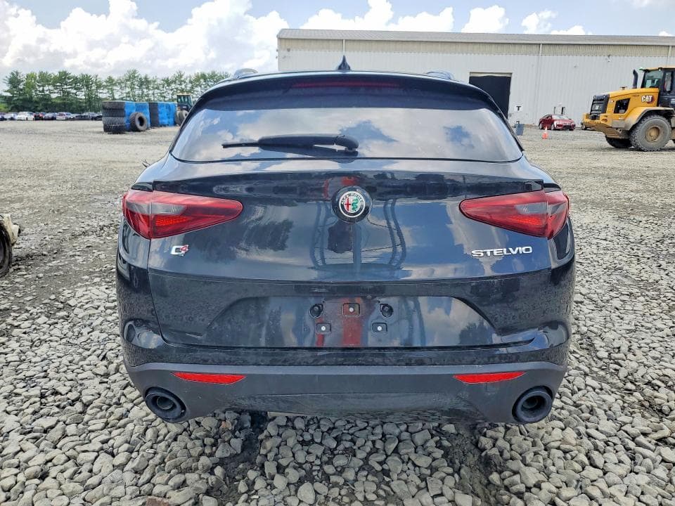 2022 ALFA ROMEO STELVIO 6