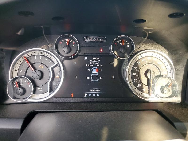 2019 RAM 1500 CLASSIC SLT 9