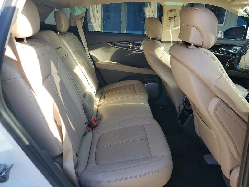 2021 LINCOLN NAUTILUS RESERVE 11
