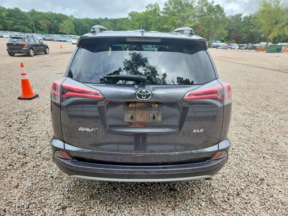 2017 TOYOTA RAV4 XLE 6