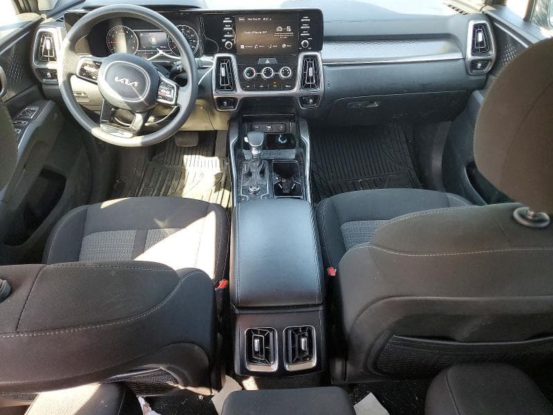 2023 KIA SORENTO LX 8