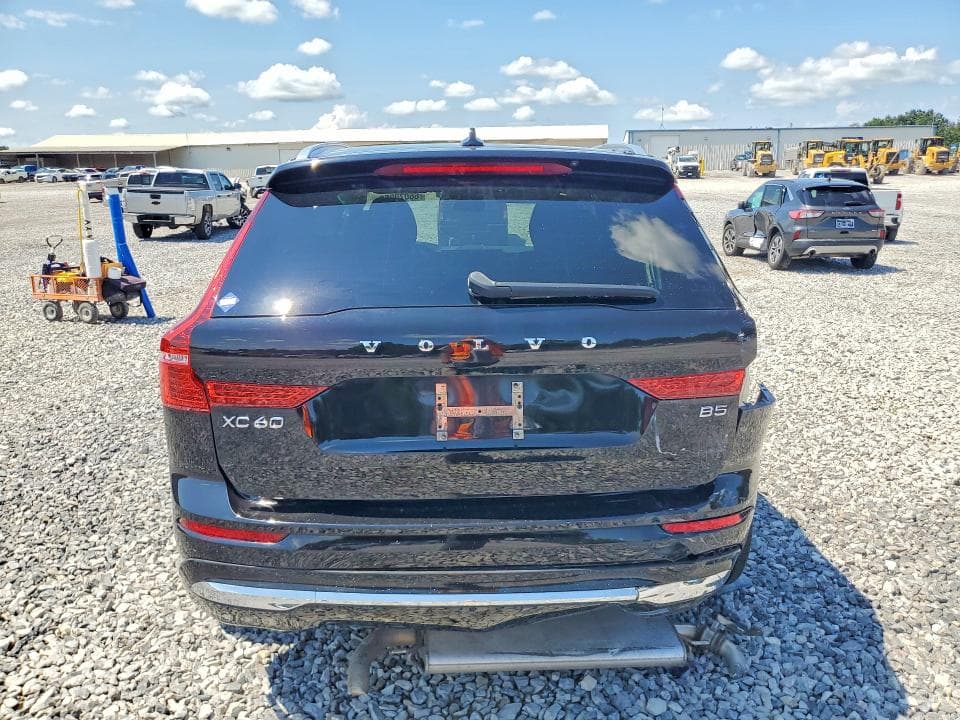 2023 VOLVO XC60 PLUS 6