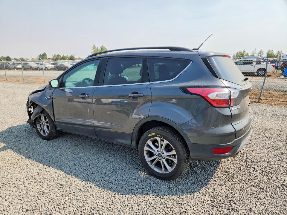 2017 FORD ESCAPE SE 2