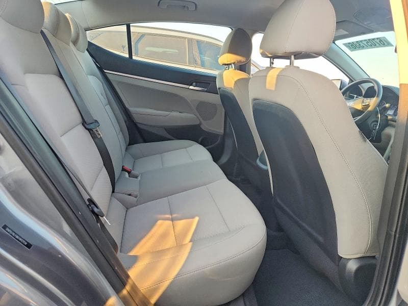 2019 HYUNDAI ELANTRA SE 10