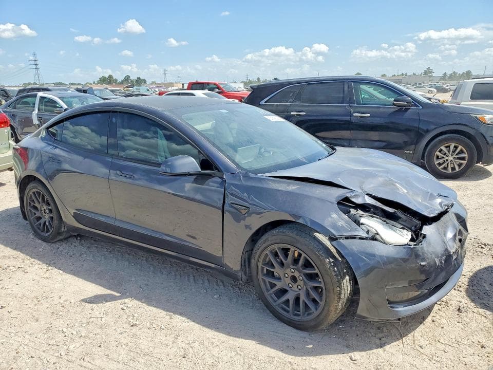 2023 TESLA MODEL 3 4