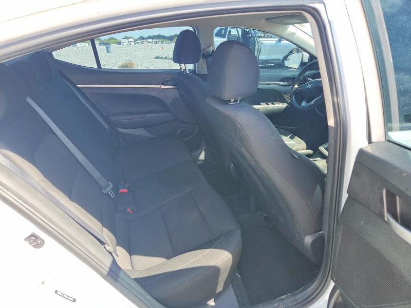 2019 HYUNDAI ELANTRA SE 10