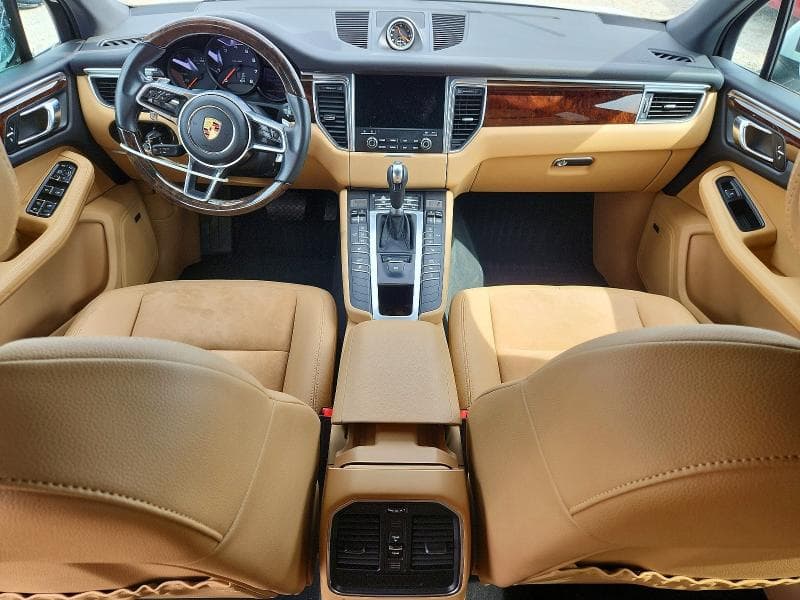 2017 PORSCHE MACAN 8