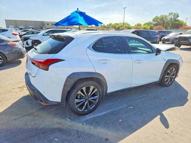 2019 LEXUS UX 200 3