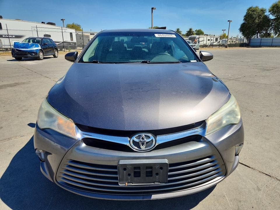 2017 TOYOTA CAMRY LE 5