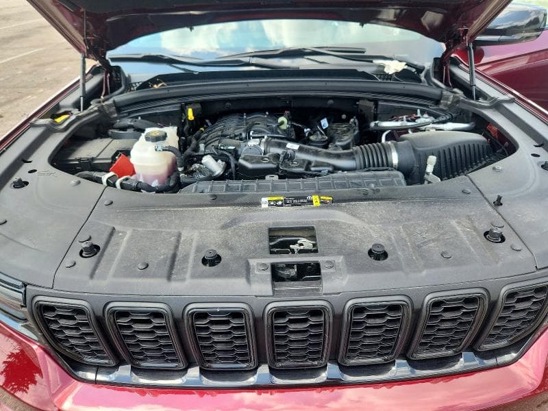 2025 JEEP GRAND CHEROKEE LAREDO 12