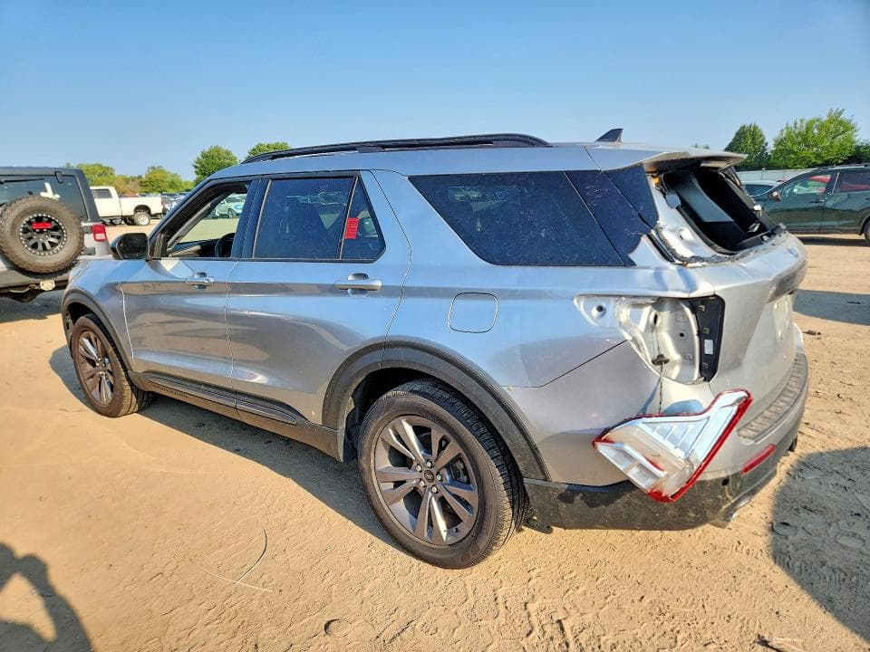 2022 FORD EXPLORER XLT 2