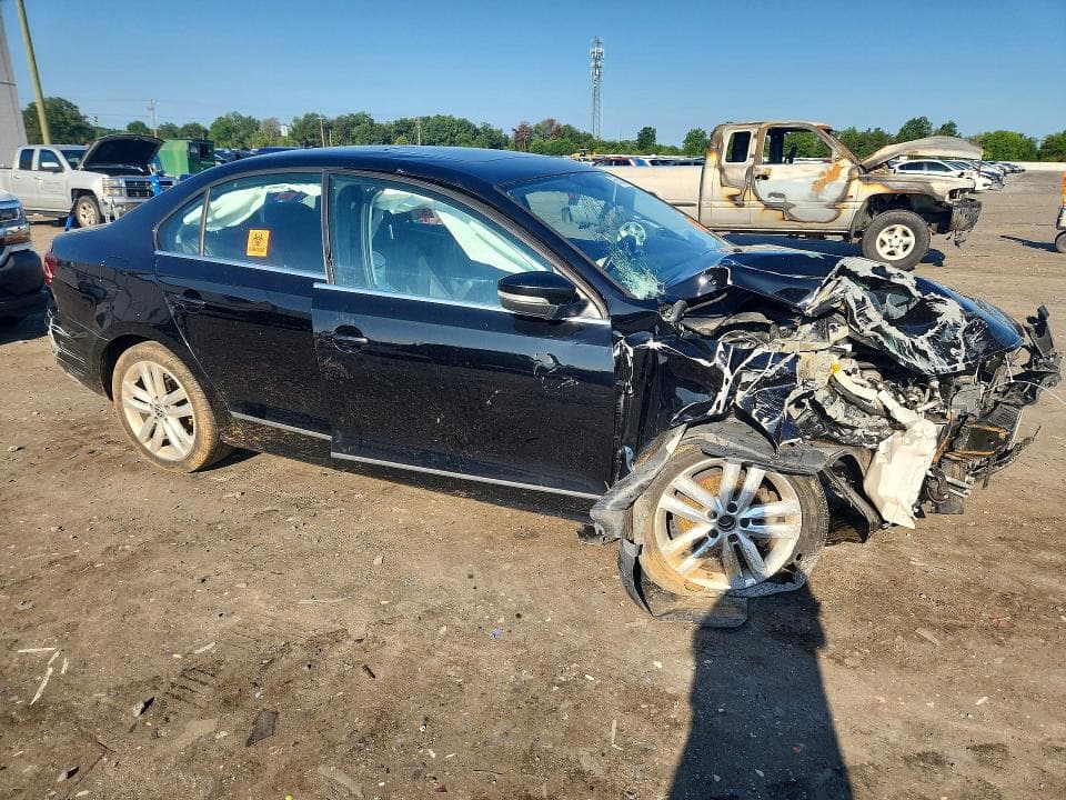 2017 VOLKSWAGEN JETTA SEL 4